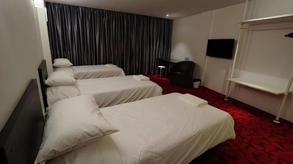 Riverine Garden Hotel Chukai Экстерьер фото